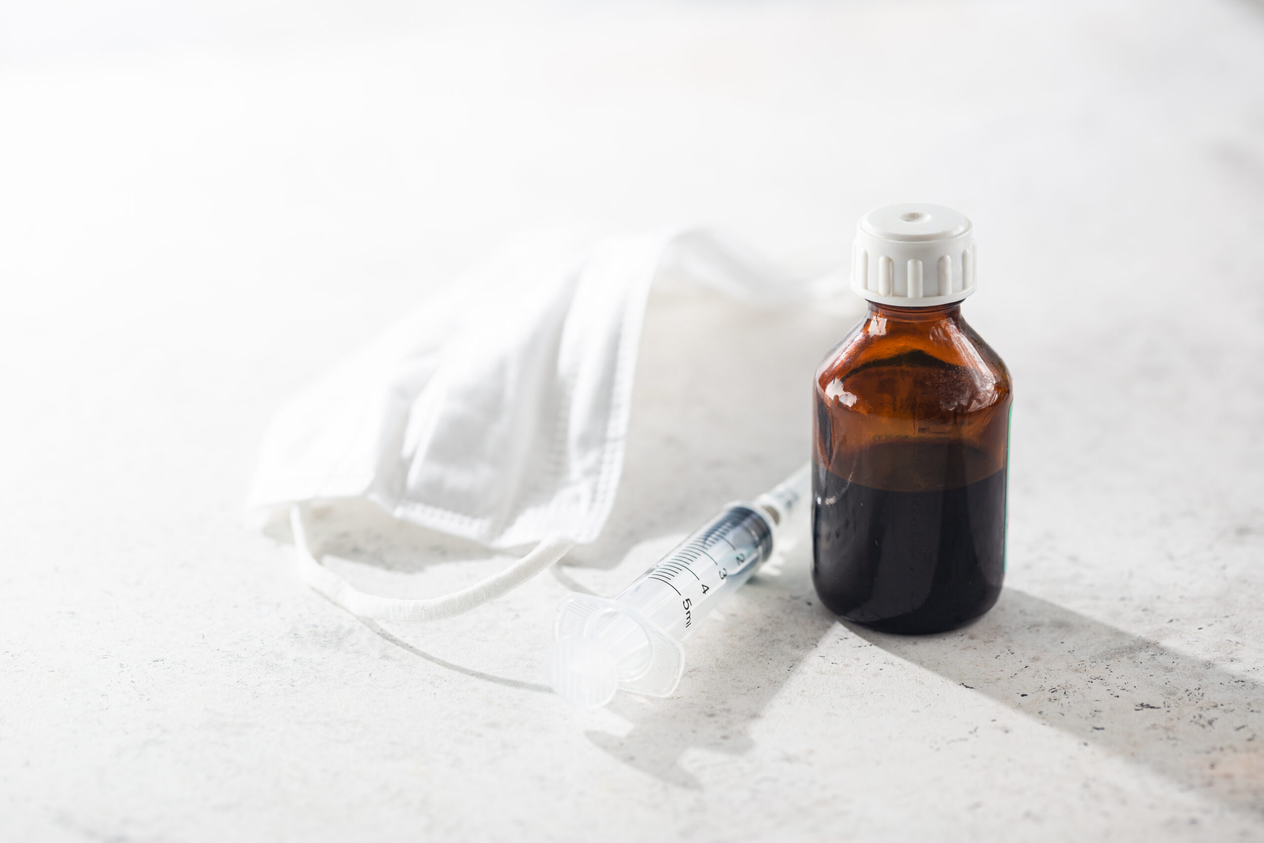 PMMA: riscos, complicações e a alternativa segura na harmonização estética