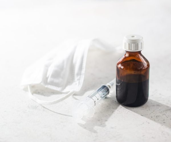 PMMA: riscos, complicações e a alternativa segura na harmonização estética